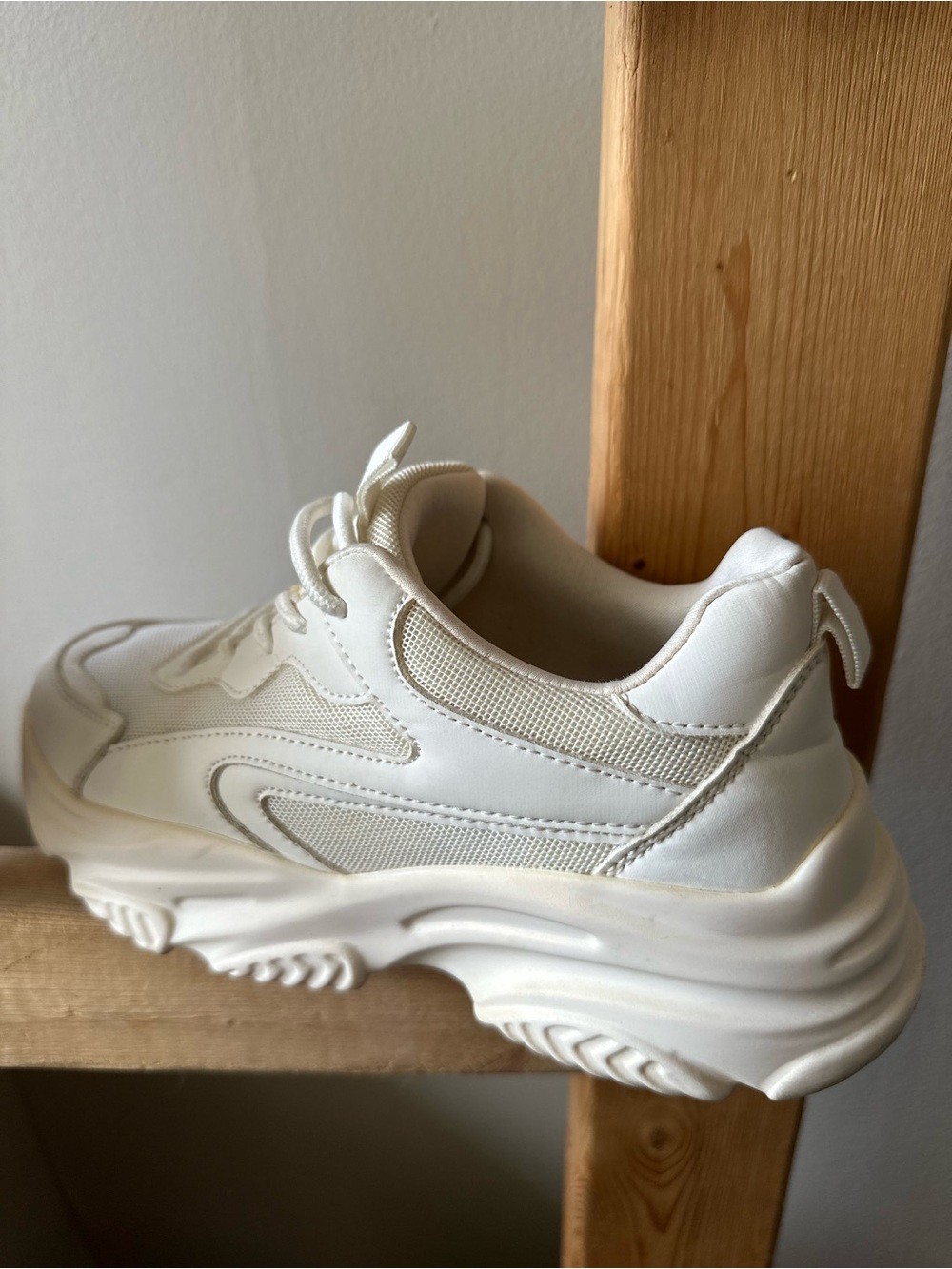 Women's Chunky Athletic Sneakers in White